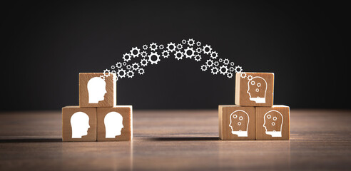 人体俯卧撑时的杠杆原理示意