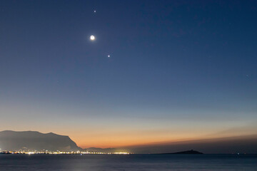 国防教育手抄报的文字